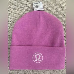 lululemon revelation beanie. BRAND NEW w/ tags!